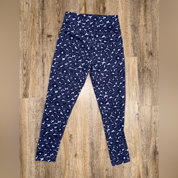 OFFLINE by Aerie • High Waisted 7/8 Leggings - Picture 9 of 9